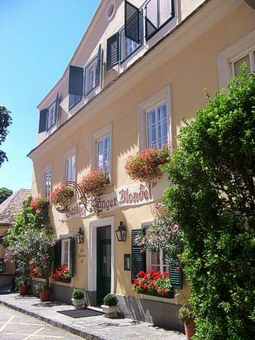 https://newex.headwater.com/holiday-hotels/?HolidayID=102&HotelID=132&HolidayName=Austria-Walking+in+the+Wachau+Valley-&HotelName=Danube+Trek">Danube Trek